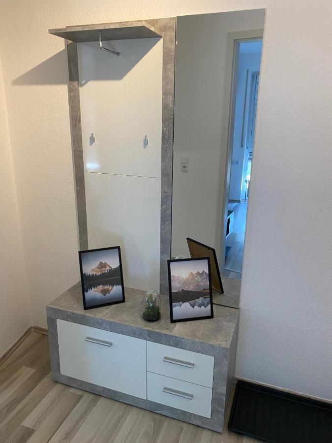 3 Zimmer Apartment In S-Bahn Naehe, 76 Qm, Max 5 Pers, 30Qm Dachterasse, Garage, Internet 1000 Mbit Gaertringen Exterior photo
