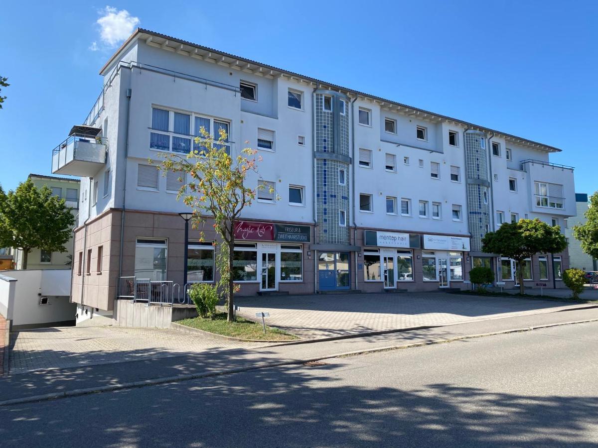 3 Zimmer Apartment In S-Bahn Naehe, 76 Qm, Max 5 Pers, 30Qm Dachterasse, Garage, Internet 1000 Mbit Gaertringen Exterior photo